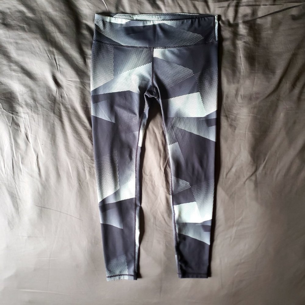 GapFit Women's Black/Grey Geometric Leggings - L